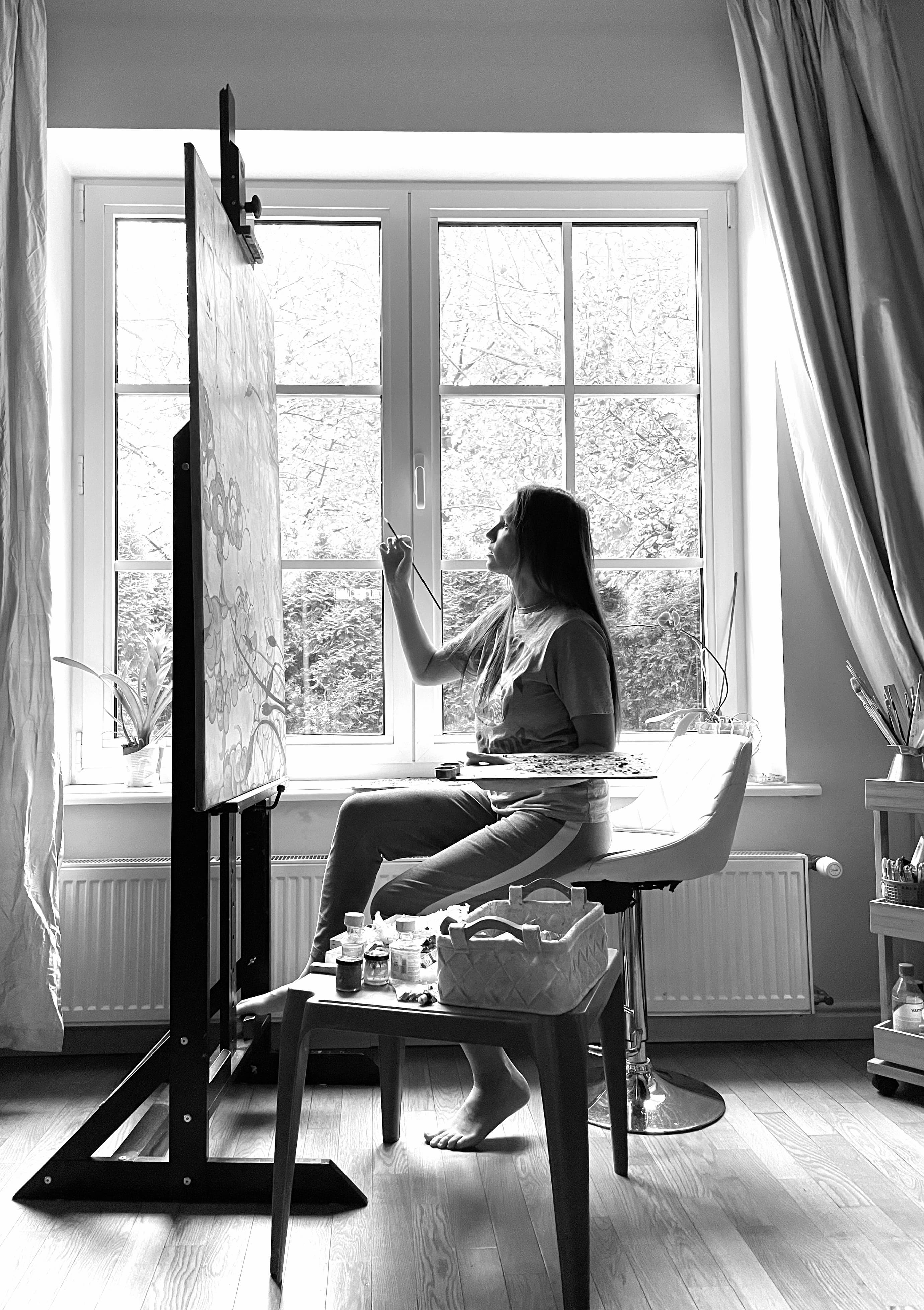 Dina Zakmane in the studio